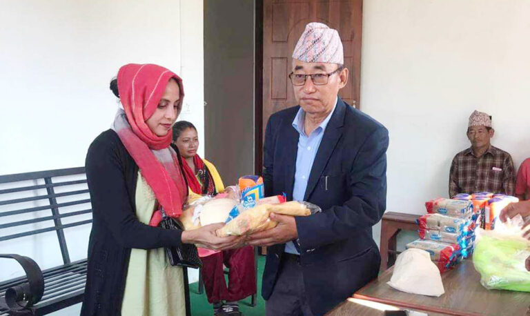 शिवसताक्षीका सुत्केरी आमा र नवजात शिशुलाई पोषणयुक्त खानेकुरा