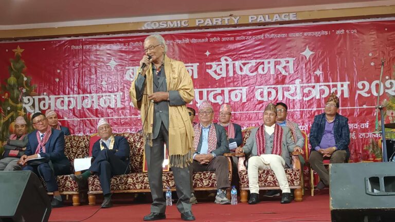इसाई समाजद्धारा ख्रीष्टमसमा गायक एलपी जोशी सम्मानित