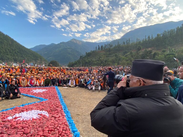 मन्ताभीर छलेर एमाले पुष्पलाल मध्यपहाडी लोकमार्गको यात्रा