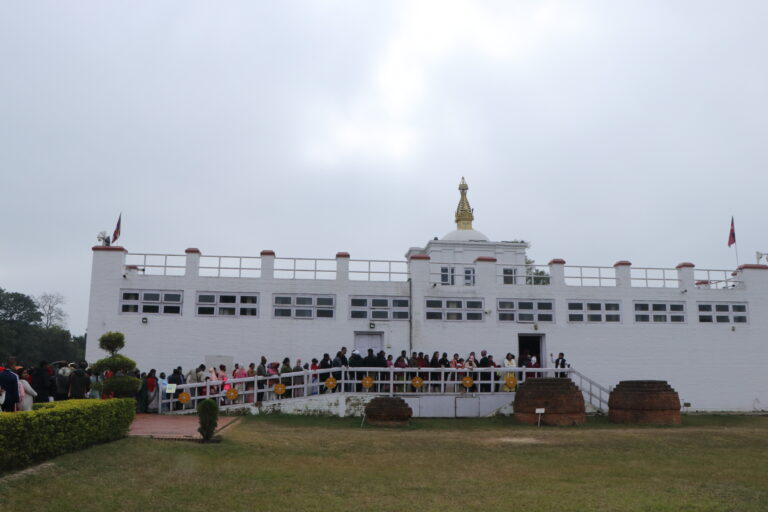 कोरोनाले सुस्ताएको लुम्बिनीको पर्यटन लयमा फर्कँदै