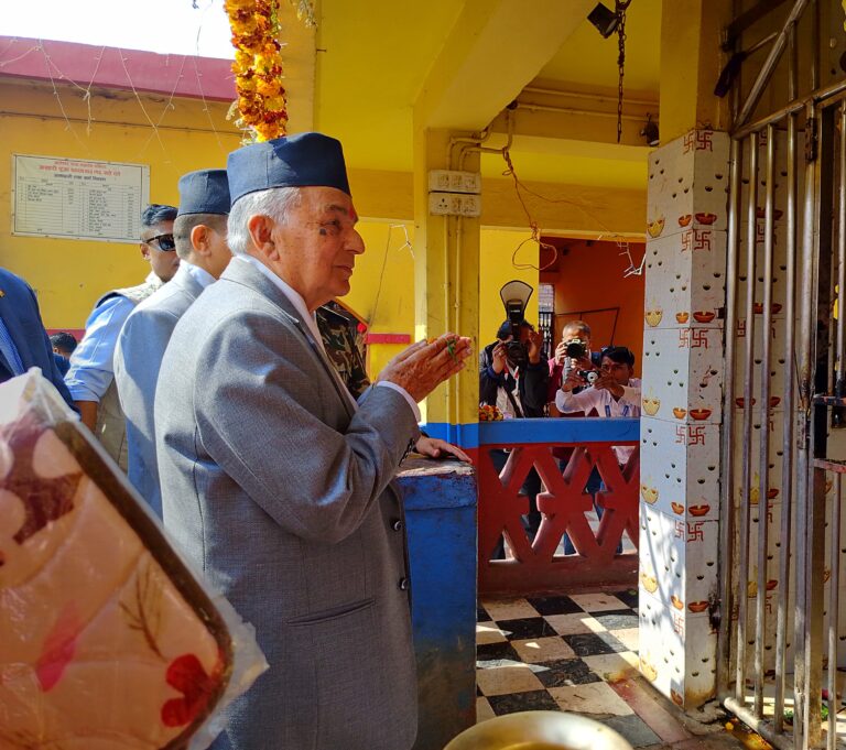 राष्ट्रपति पौडेलद्वारा जलेश्वरनाथको पूजा अर्चना
