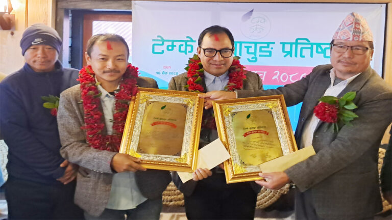 कवि बानियाँ र चित्रकार राई पुरस्कृत